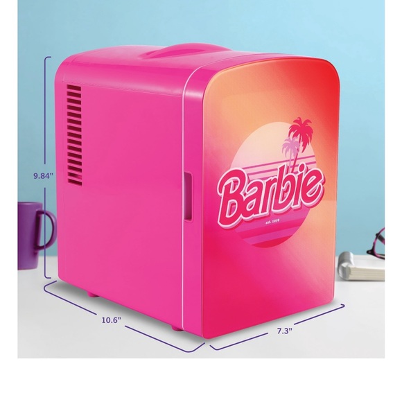 The Barbie Malibu Mini Fridge - Picture 4 of 8